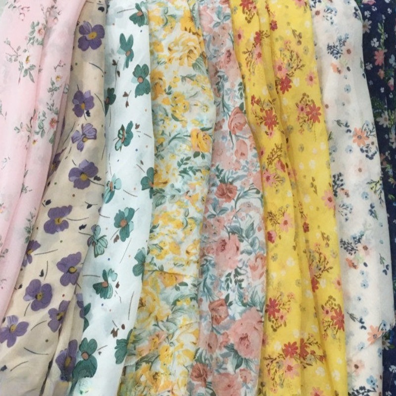 Summer Clothing Material - 2/3 m Chiffon-Stoff mit Blumendruck für