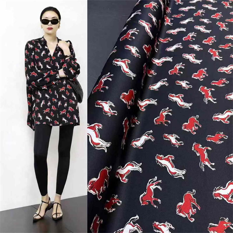 Summer Clothing Material - Hautfreundlicher, atmungsaktiver schwarzer Pony-Sommer-Kühlsilkstoff, hochwertige handgefertigte